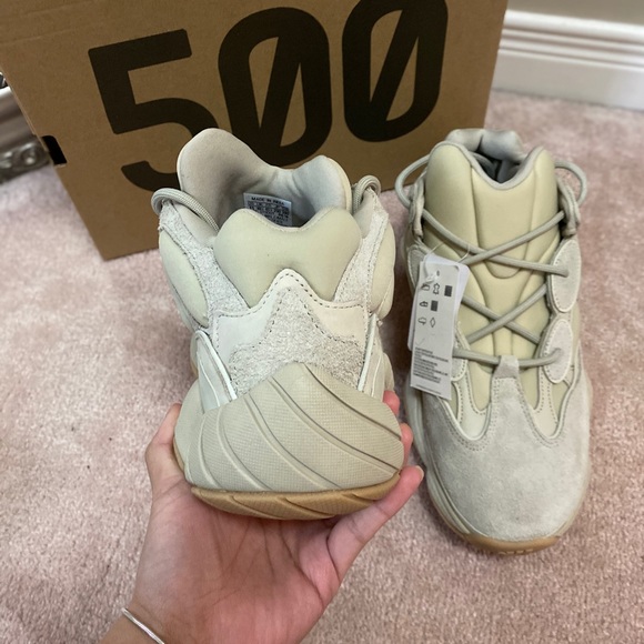 (SOLD)Authentic men’s Yeezy 500 - size 11 - Picture 3 of 9